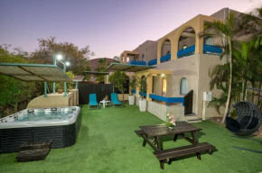 Club In Eilat Resort - Executive Deluxe Villa With Jacuzzi, Terrace & Parking